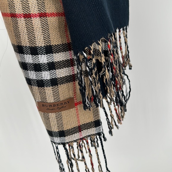 Burberry Cashmere Scarf - Picture 5 of 5